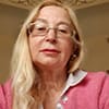 О мази Артокс оставила свое мнение покупательница.